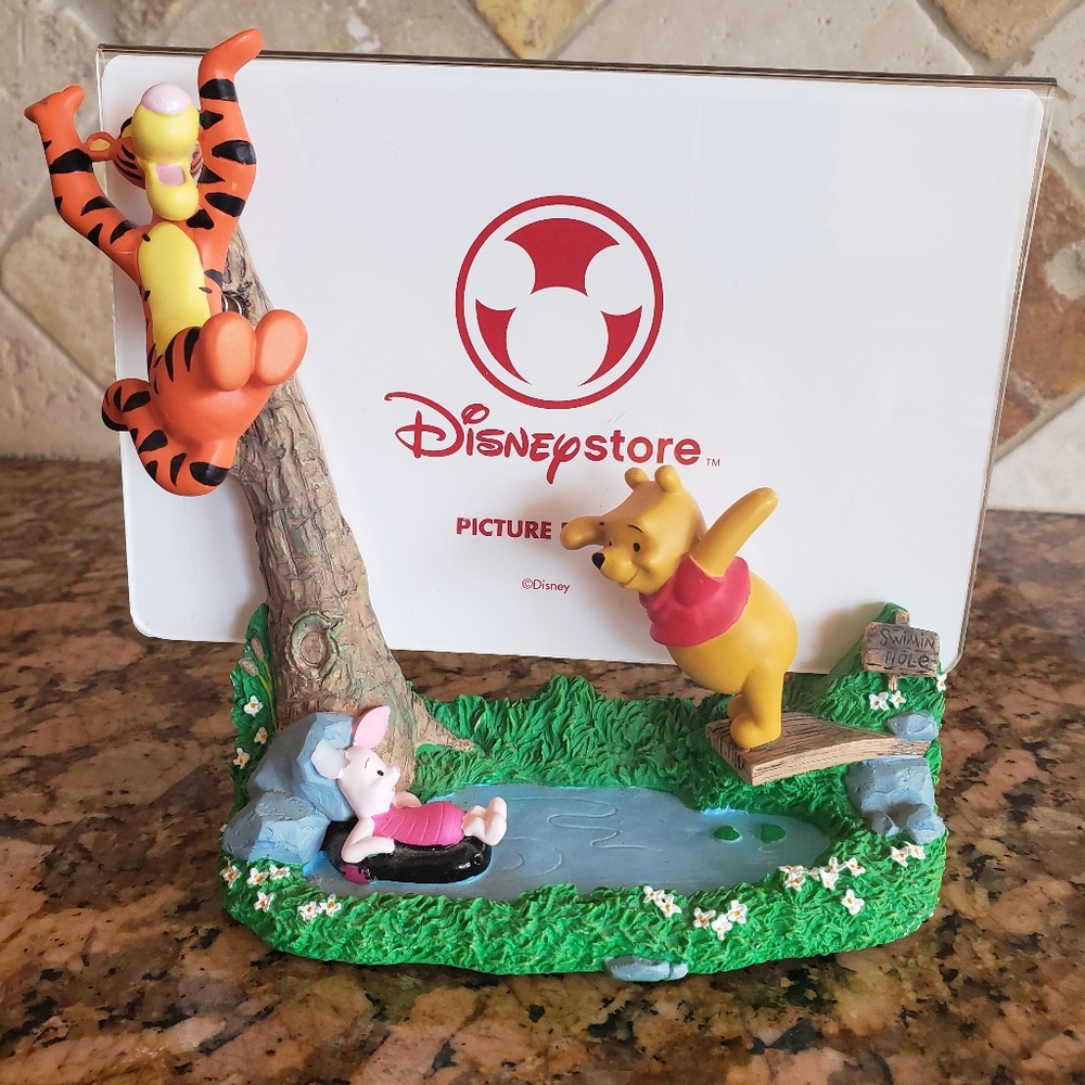 Winnie the pooh and friends photo frame